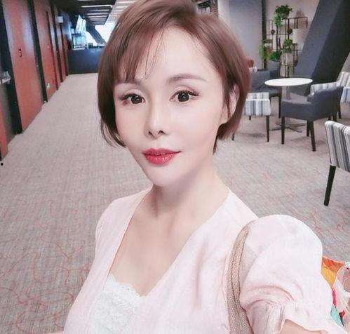 央视女主播染发